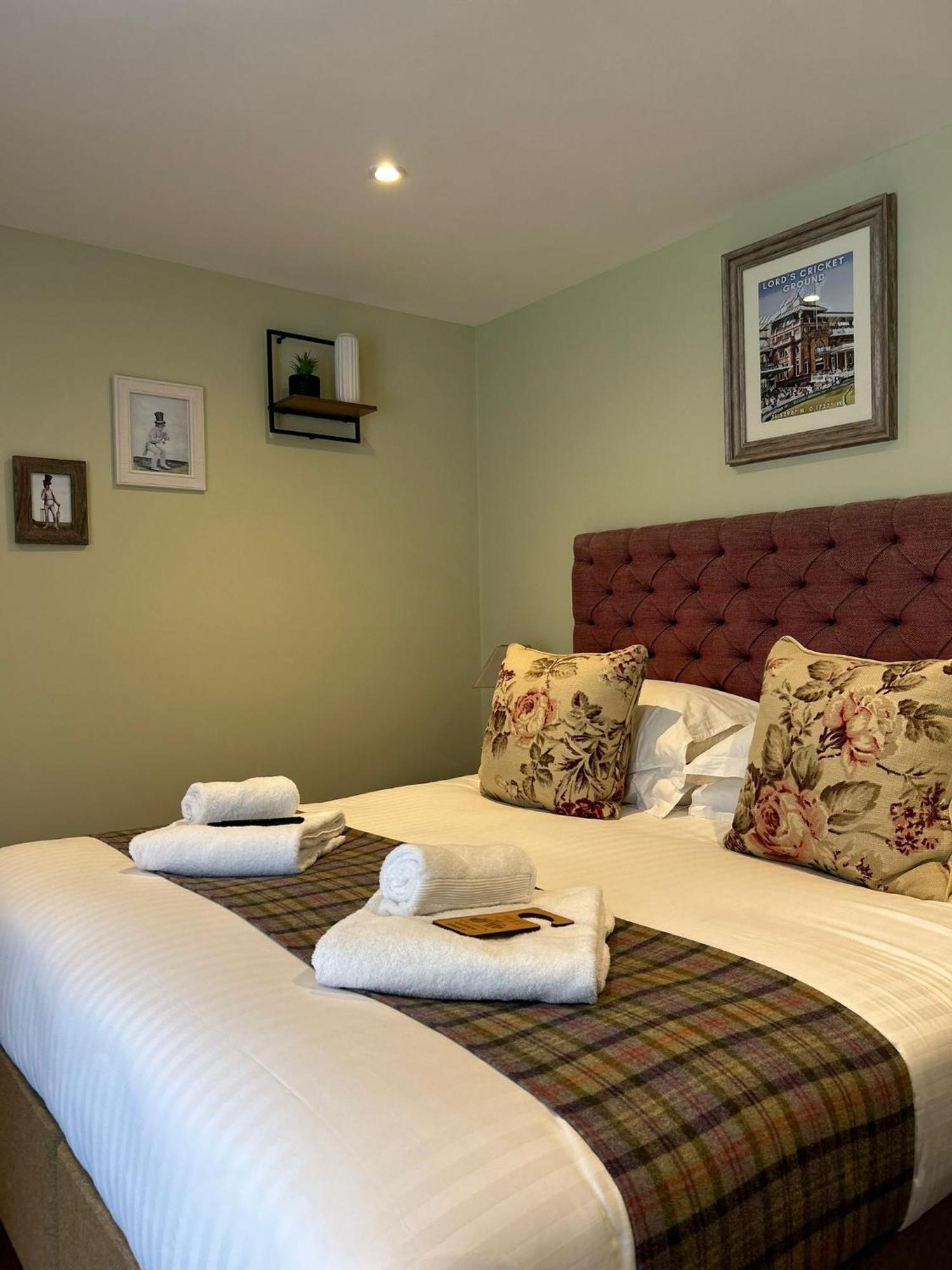 The Thomas Lord Otel West Meon Dış mekan fotoğraf