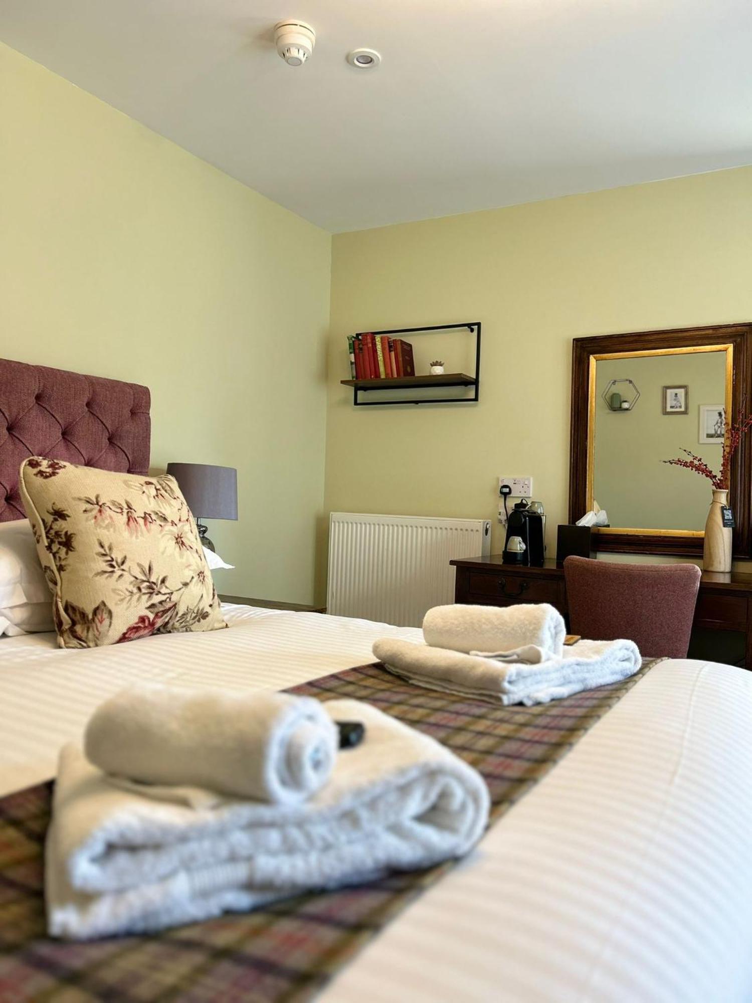 The Thomas Lord Otel West Meon Dış mekan fotoğraf