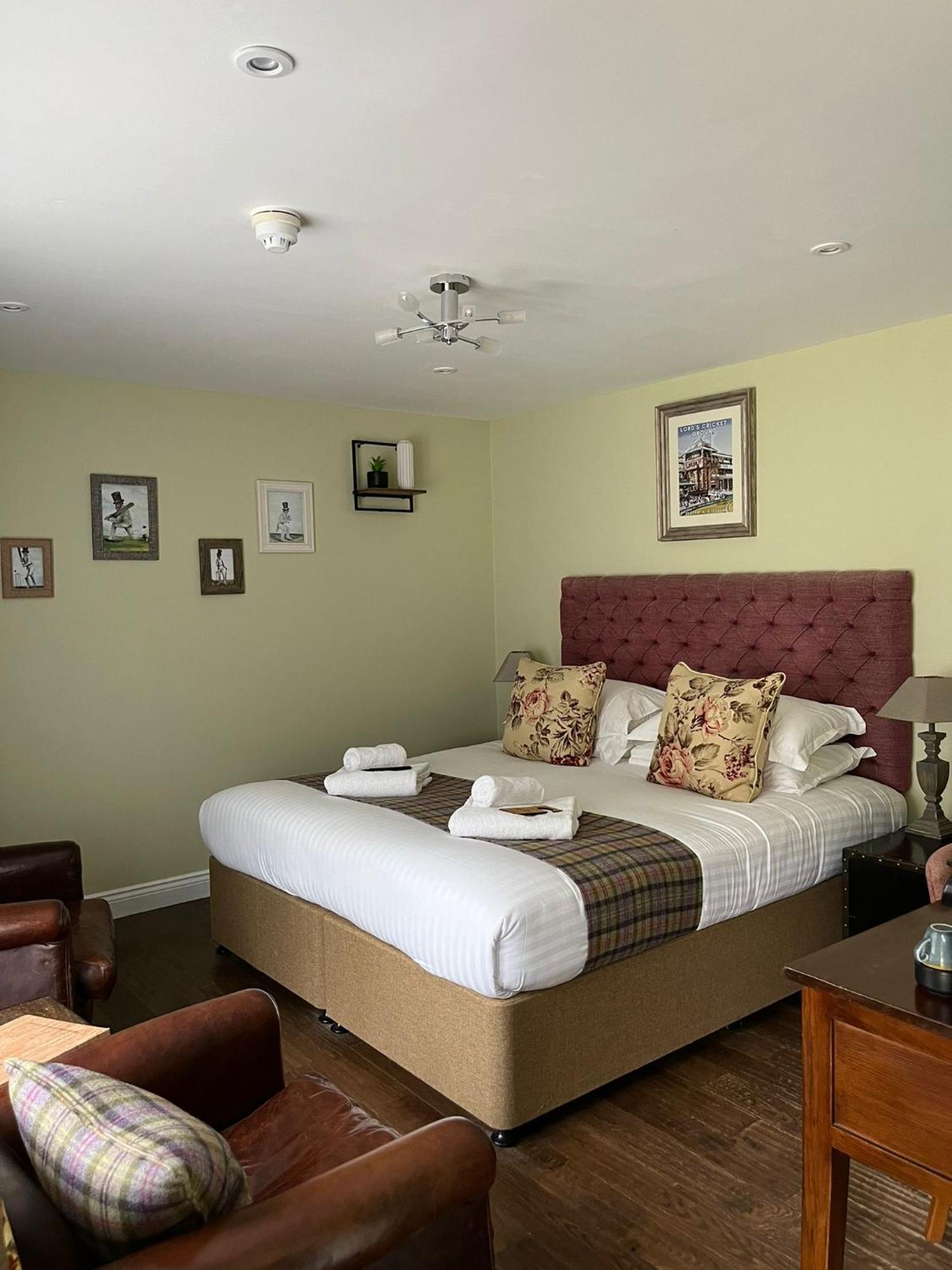 The Thomas Lord Otel West Meon Dış mekan fotoğraf