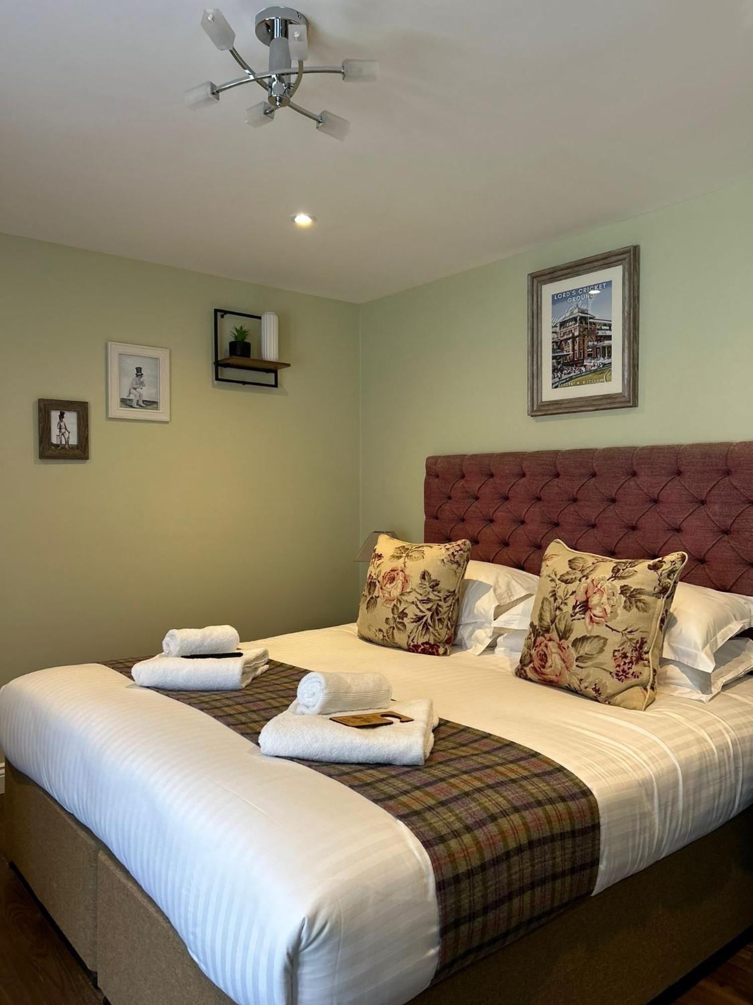 The Thomas Lord Otel West Meon Dış mekan fotoğraf