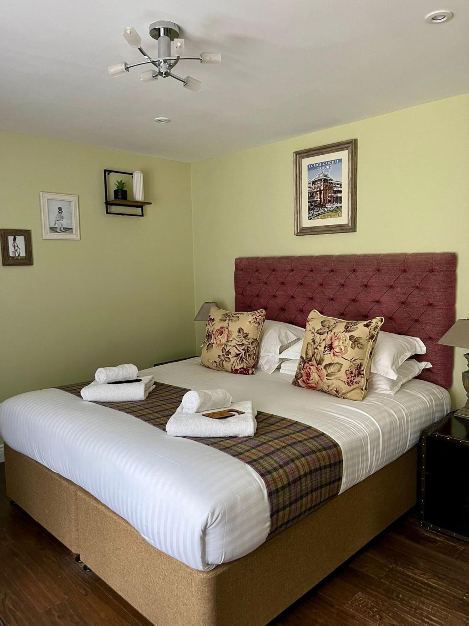 The Thomas Lord Otel West Meon Dış mekan fotoğraf