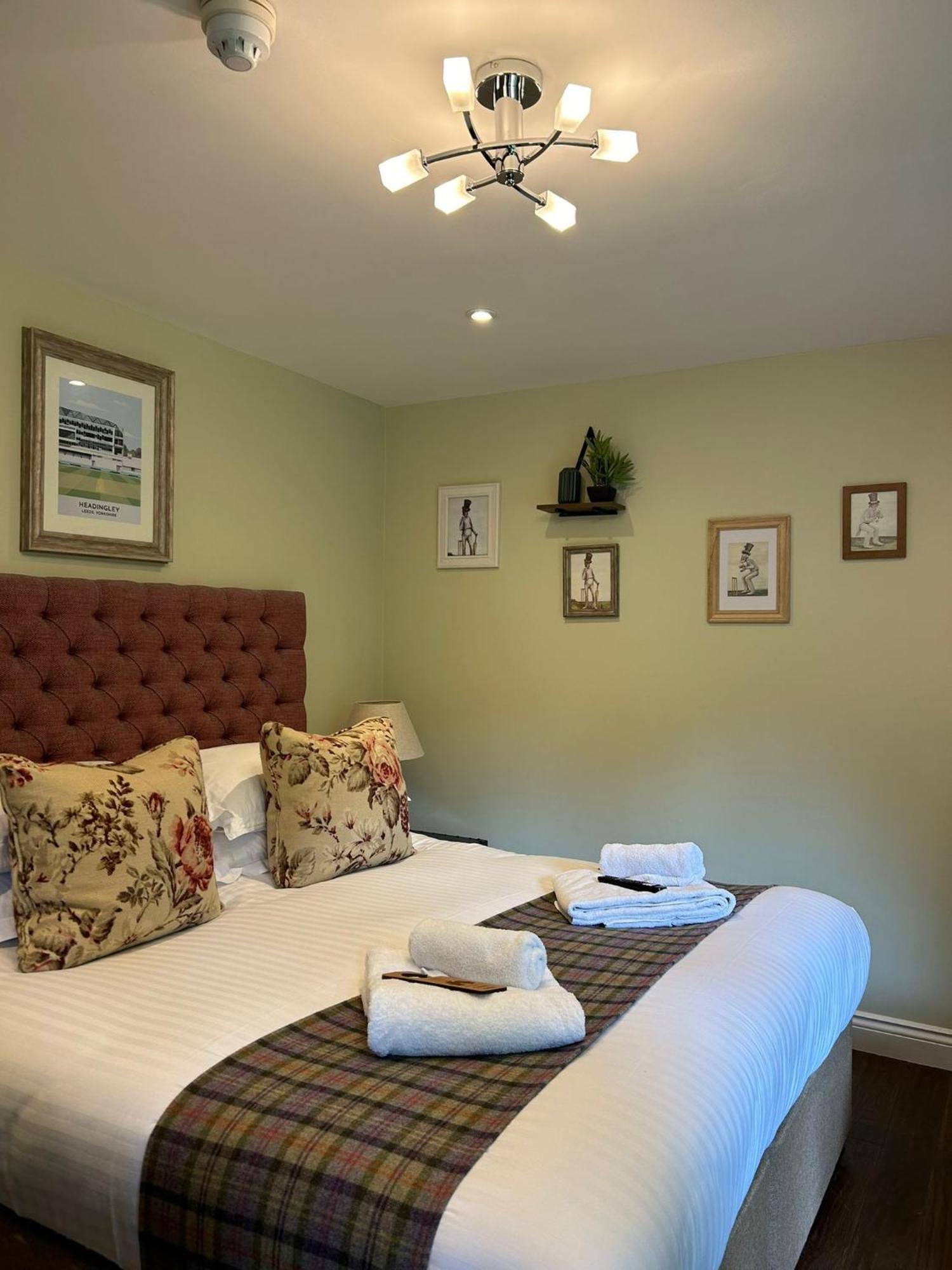 The Thomas Lord Otel West Meon Dış mekan fotoğraf