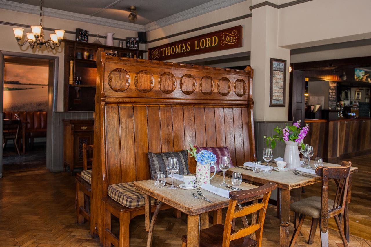 The Thomas Lord Otel West Meon Dış mekan fotoğraf